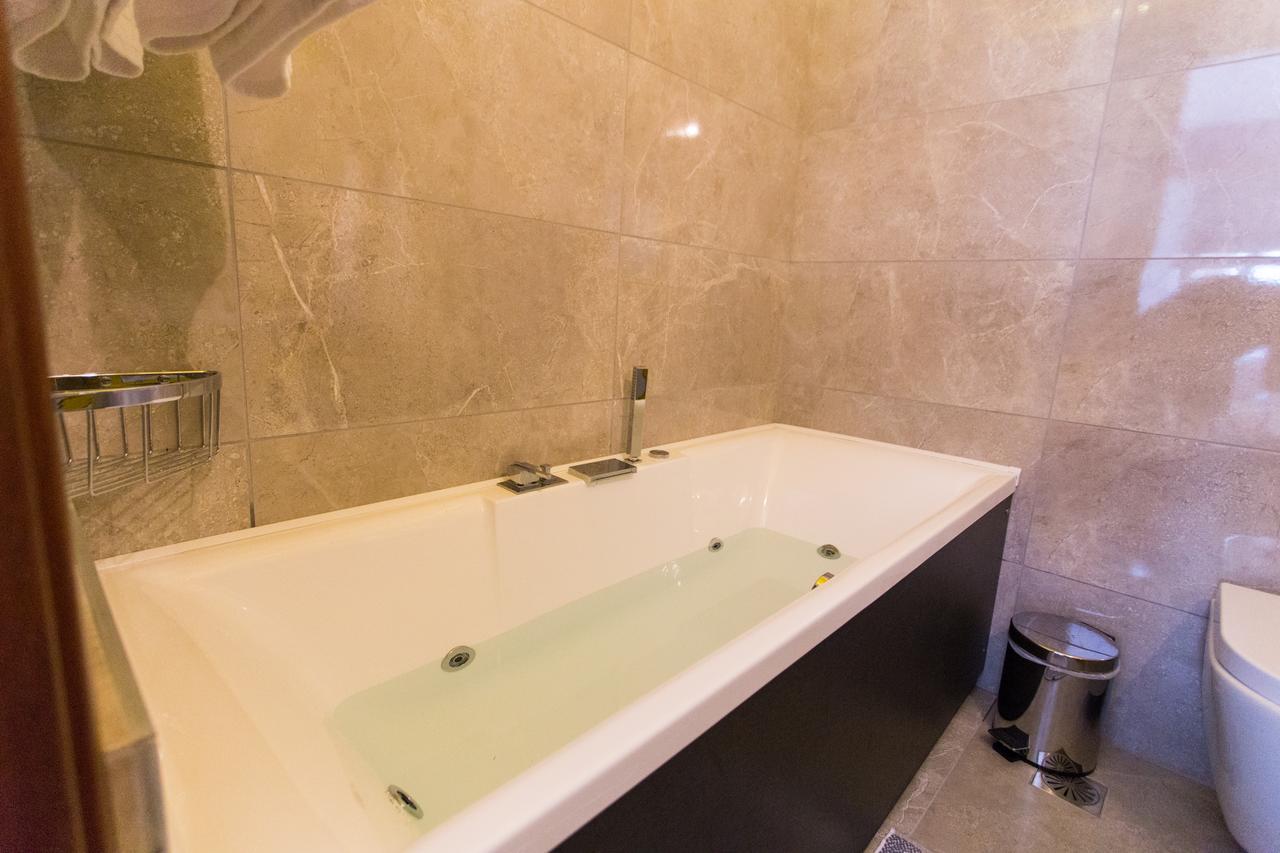 Abi Luxury Villas Monodendri Phòng bức ảnh